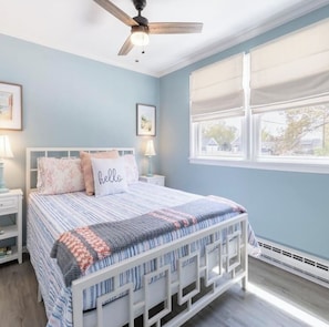 3 bedrooms, free WiFi, bed sheets - Cozy beach retreat, 3-Bedroom Home in Villas, NJ, with the Best Sunsets! (Lower Township)