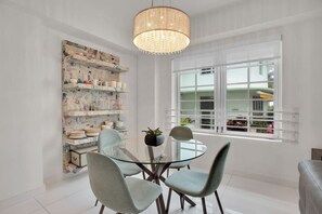 Dining - 2BR Art Deco Retreat Steps Away from the Beach (Miami Beach)
