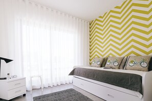 3 bedrooms, iron/ironing board, WiFi, bed sheets - Obidos house with private pool (Óbidos)