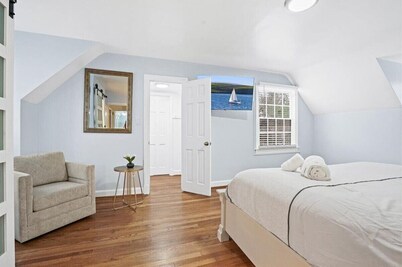 3Bd/2.5ba Townhome in Bethesda nr NIH and Metro