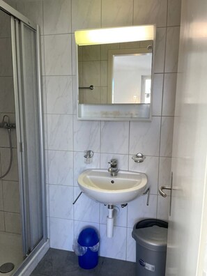 Hair dryer