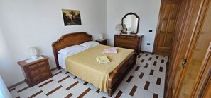 3 bedrooms, WiFi, bed sheets