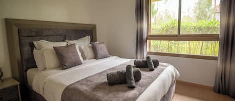 3 bedrooms, iron/ironing board, Internet, bed sheets