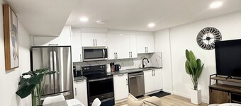 Cozy 2 Bedroom Suite Close to Amenities