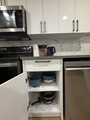 Microwave, oven, stovetop, dishwasher