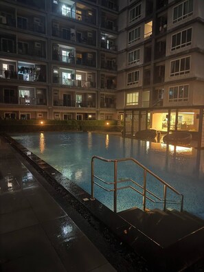 Room, 1 Bedroom, Accessible, Smoking | Pool