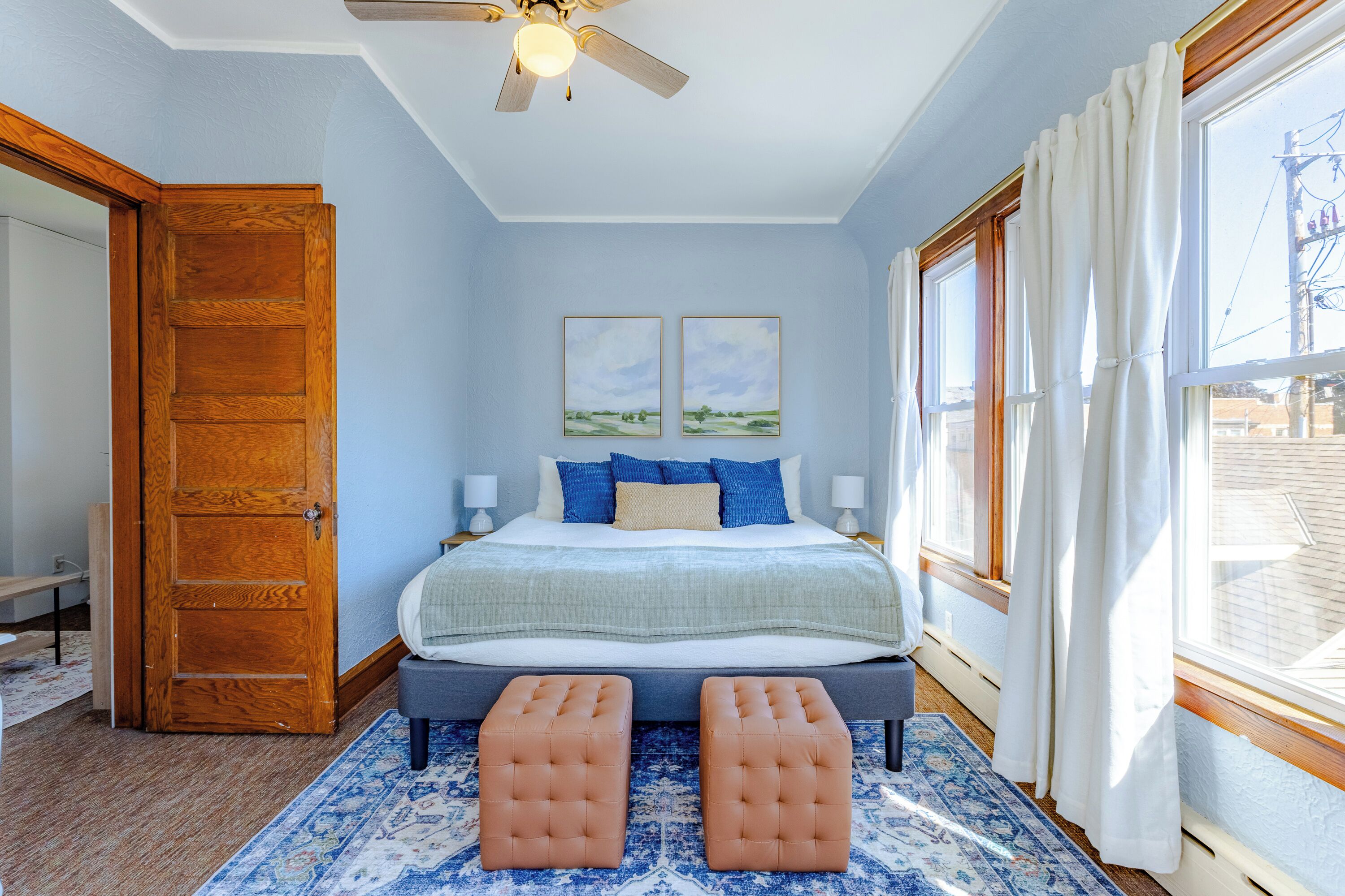 4 Schlafzimmer, Schreibtisch, Bügeleisen/Bügelbrett, kostenloses WLAN