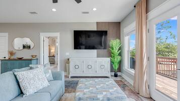 Smart-TV, Kamin, Videospiele