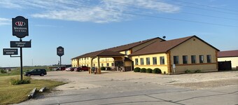 Western Inn & Suites