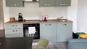 雪櫃、焗爐、爐具、電熱水壺