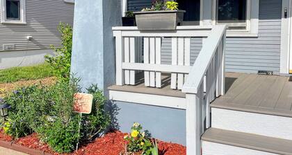 Denver Couples Retreat. Close to Red Rocks, Empower Field & Ball Arena