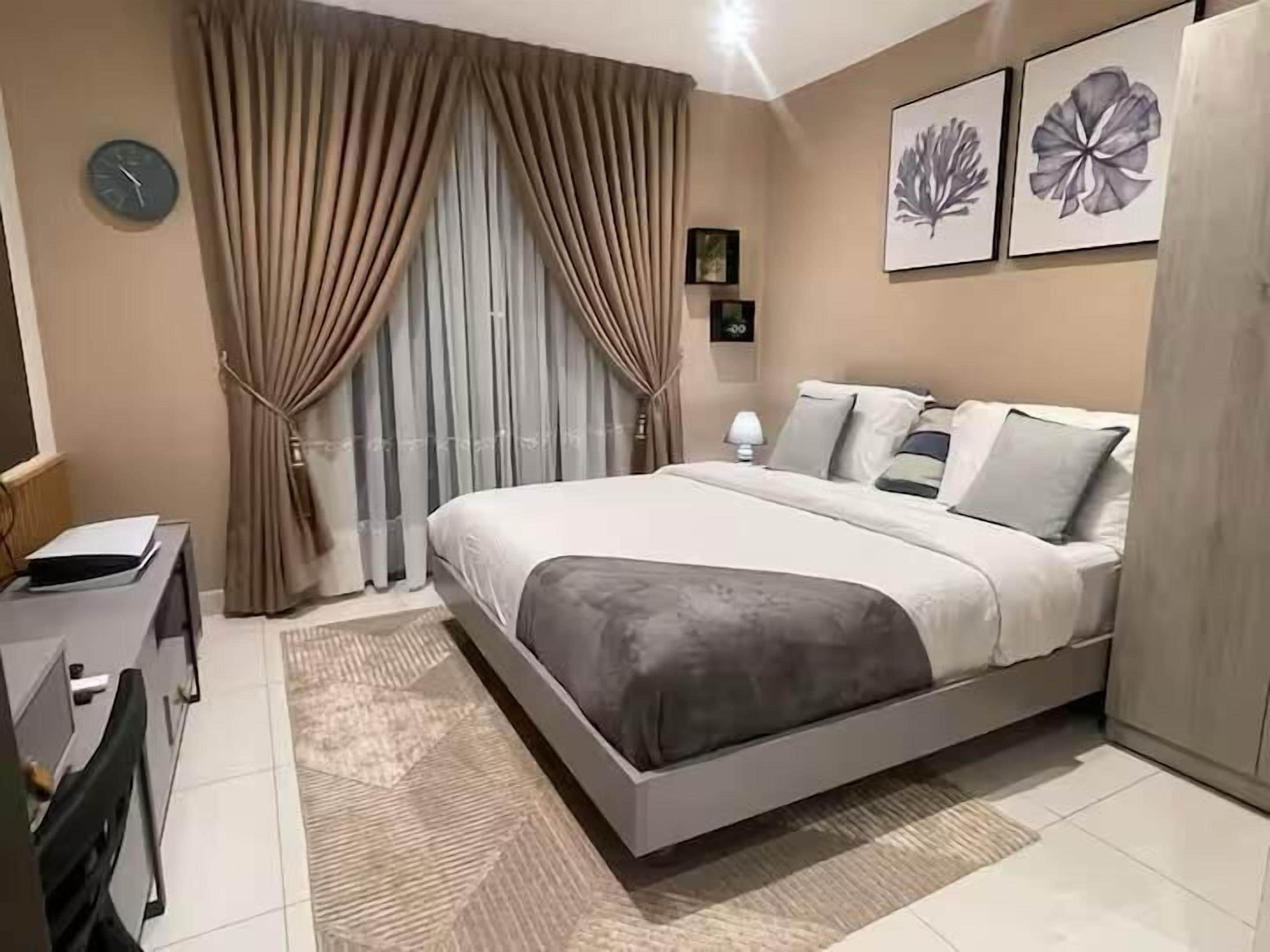 Luxury Studio, Balcony, City View | Soundproofing, free WiFi