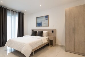 Luxury Apartment, Balcony, City View | Soundproofing, free WiFi - Loxwood House (Accra)