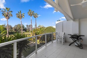 Property grounds - 2BDR Beachside Bliss in Wamberal (Wamberal)