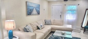 1bd/1ba townhome w/ PRIVATE DOCK & KAYAKS