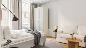 2 bedrooms, iron/ironing board, WiFi, bed sheets