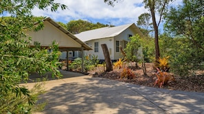 Exterior - 15 Ibis Court - Rainbow Shores (Rainbow Beach)