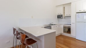 Fridge, microwave, oven, dishwasher