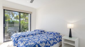 3 bedrooms, iron/ironing board, Internet - Rainbow Surf 5 - Rainbow Beach (Rainbow Beach)