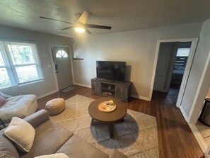 Smart TV, fireplace, ping pong