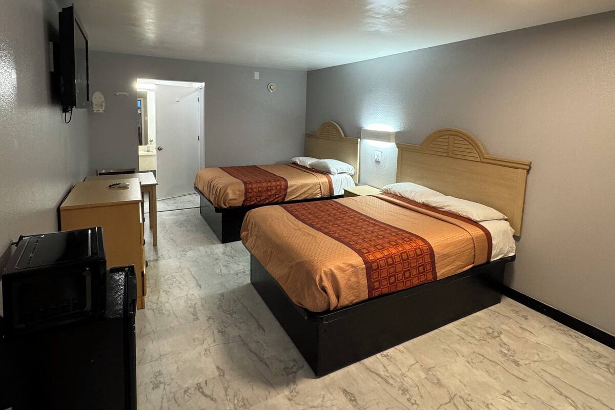 Double Room, 2 Queen Beds, Non Smoking | Desk, laptop workspace, free WiFi