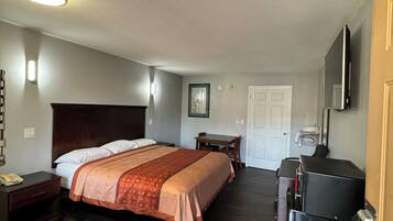 Desk, laptop workspace, free WiFi