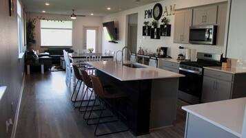 Microwave, oven, stovetop, dishwasher