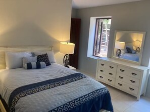 1 غرفة نوم ومكواة/لوح كي وواي فاي وملاءات أسرّة