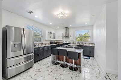 3Bd/2ba House in St. Petersburg nr Parks