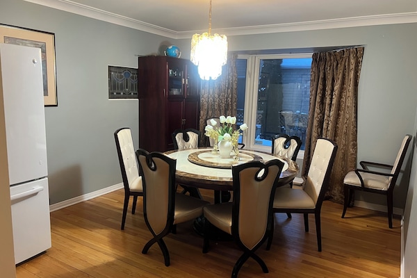 Formal dinning room sits 8