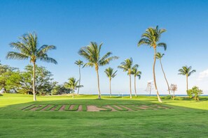 Golf - Maui Sunset Getaway with Pool and Ocean View (Kihei)