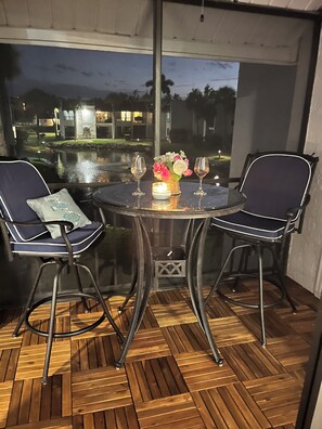 屋外ダイニングエリア