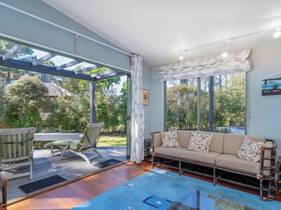 Pine Haven - Matarangi Holiday Home