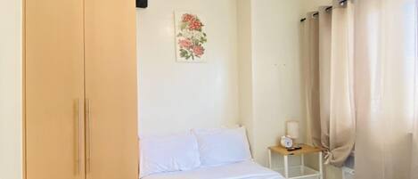 1 bedroom, iron/ironing board, bed sheets, wheelchair access