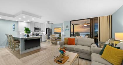 Bayfront Condo with Sunrise Views & Resort Amenities