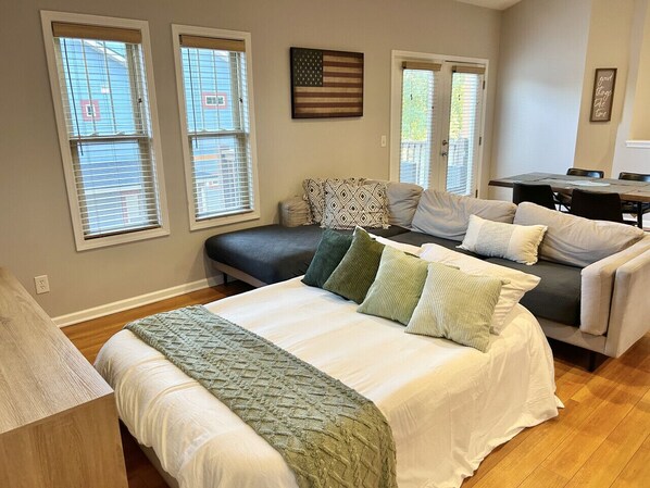 2 bedrooms, desk, iron/ironing board, travel cot