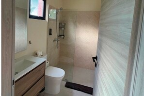 Shower, towels, soap, toilet paper - Panorama Condo, Private lake & cozy stay (Punta Cana)