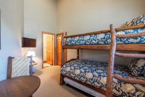 4 bedrooms, iron/ironing board, travel cot, free WiFi