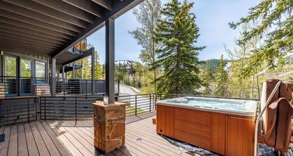 Enclave Stunner - 3 minute walk to DV's Silver Lake Village