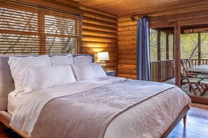 3 makuuhuonetta, silitysrauta/-lauta, Wi-Fi, vuodevaatteet