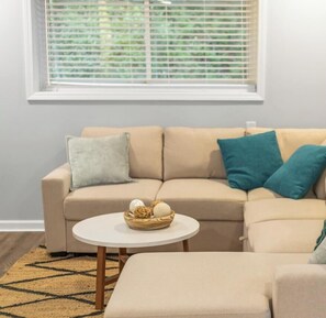 Living area - Conway Cove Dock Hot Tub Fire Pit (Osage Beach)