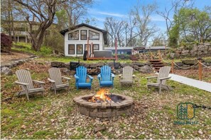 Property grounds - Conway Cove Dock Hot Tub Fire Pit (Osage Beach)