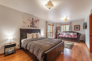3 Schlafzimmer, Bügeleisen/Bügelbrett, WLAN, Bettwäsche