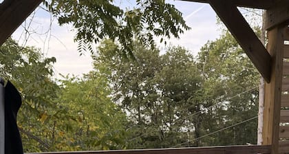 The Brady Retreat|Hot tub|Pool