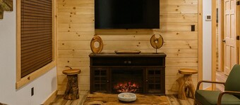 Cozy cottage in the heart of Hocking Hills