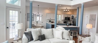 Eagles Landing - Lake Life for up to 12 guests right on Table Rock Lake