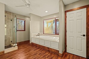 Shower, jetted bath, hair dryer, towels - Cabin w Hot Tub, Theater, Game Room, Fire Pit, Bar (Beech Mountain)