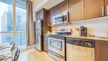 City Condo, Balcony, City View | Blackout drapes, iron/ironing board, free WiFi