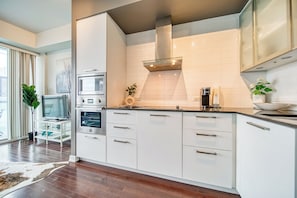 Business Condo, Balcony