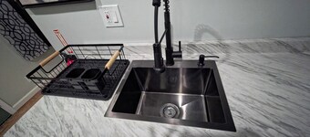 Charming 1-bedroom cabin in welcoming Florence with AC and heating